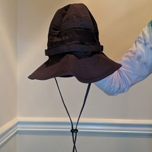 Eddie Bauer bucket hat
